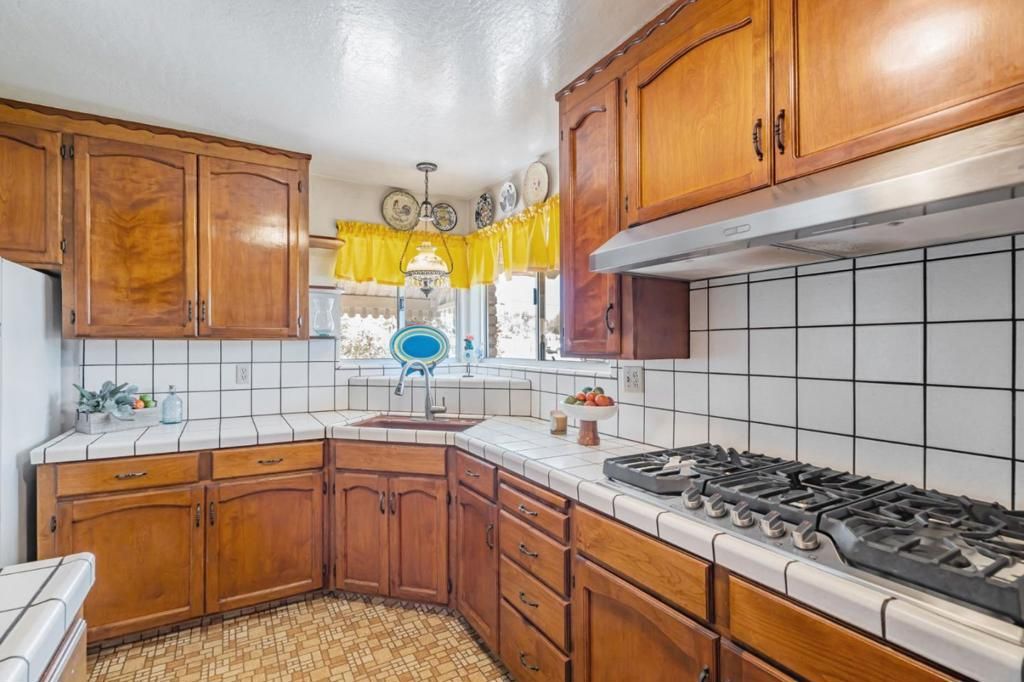 listing image 130723351792219689100