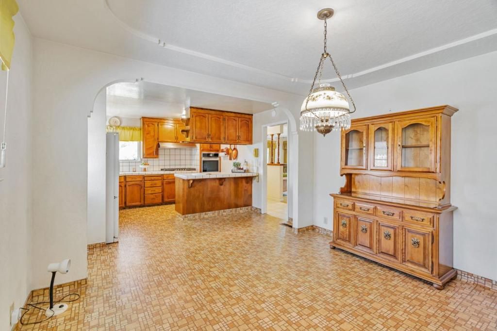 listing image 130729630441488409181