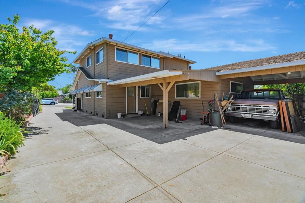 listing image 130726325460371190879