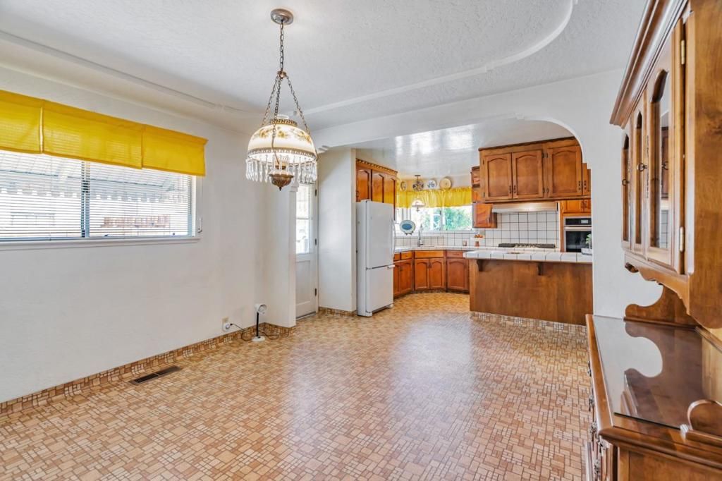 listing image 130720904598658733623