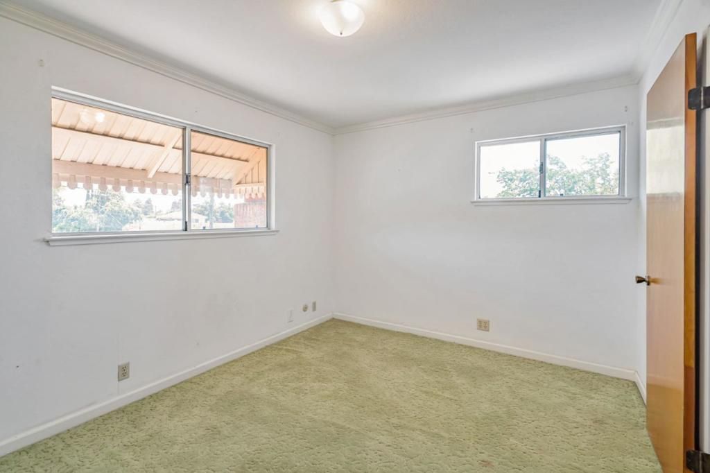 listing image 130720050571801411550