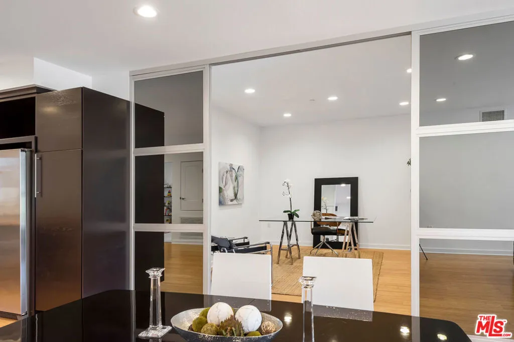 Playa Vista, California 90094, United States, 2 Bedrooms Bedrooms, ,2 BathroomsBathrooms,Residential,Active,231004