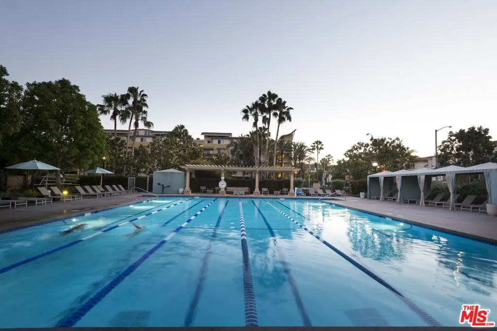 Playa Vista, California 90094, United States, 2 Bedrooms Bedrooms, ,2 BathroomsBathrooms,Residential,Active,231004