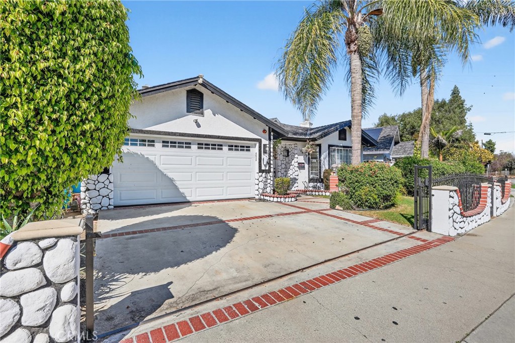 10939 Little Lake