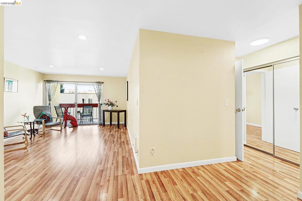2005 Pleasant Valley AVE 215, Oakland CA 94611