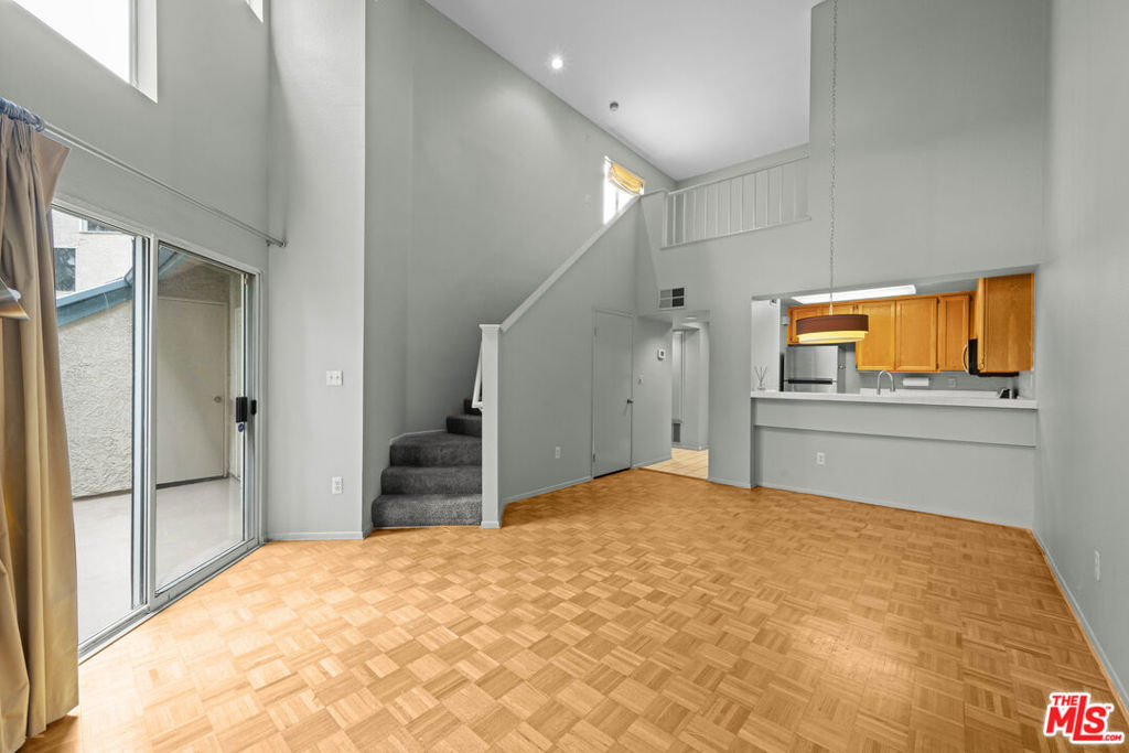 1445 Brett Place 320