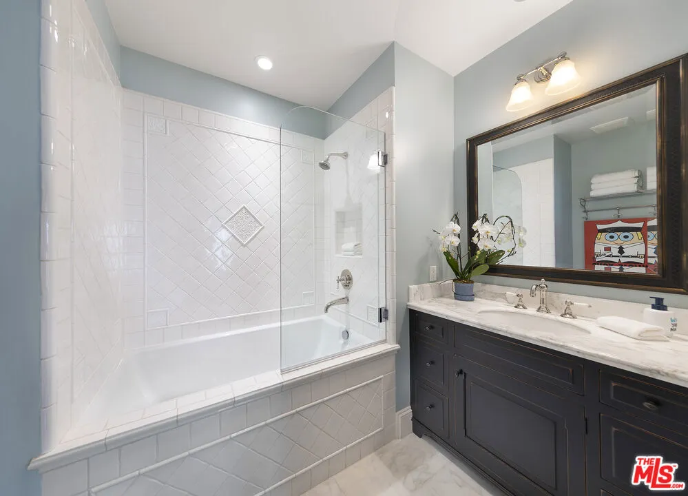 Santa Barbara, California 93108, United States, 4 Bedrooms Bedrooms, ,5 BathroomsBathrooms,Residential,Active,251541