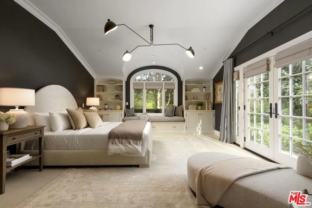 Santa Barbara, California 93108, United States, 4 Bedrooms Bedrooms, ,5 BathroomsBathrooms,Residential,Active,251541