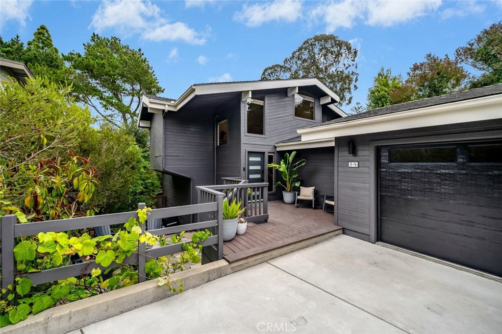94 Palomar Avenue