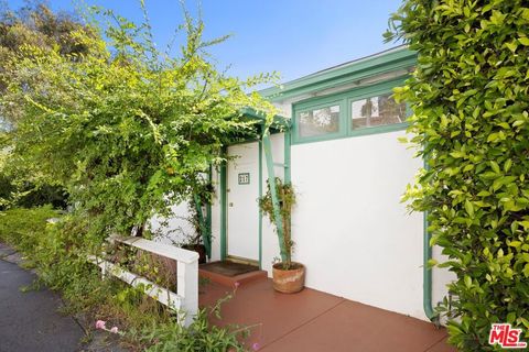 Photo of 217 Amalfi Drive, Santa Monica, CA 90402 (MLS # 26698445)