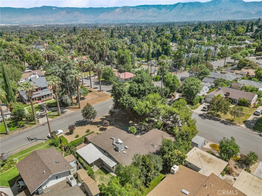 1204 San Jacinto