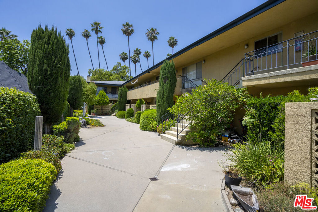 482 S El Molino Avenue