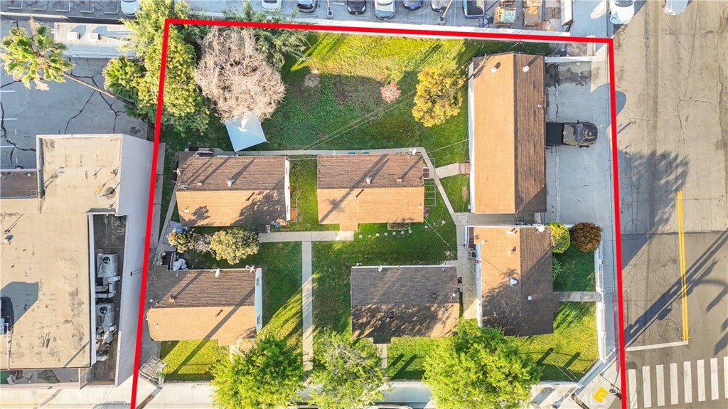 335 339 Centinela Ave