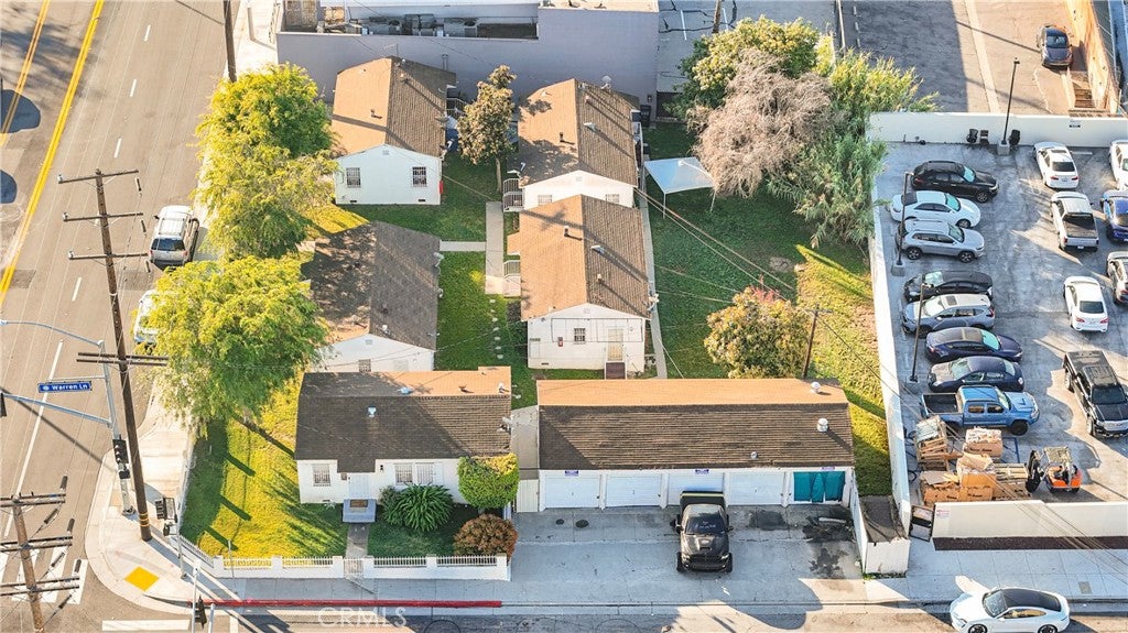 335 339 Centinela Ave