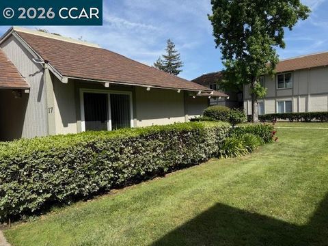 Photo of 825 Oak Grove Rd Rd #17, Concord, CA 94518 (MLS # 41124137)