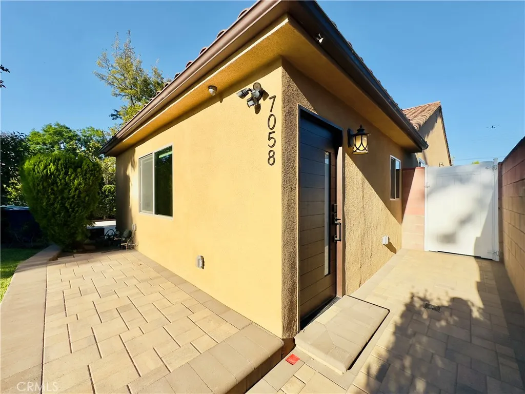 Van Nuys, California 91405, United States, ,1 BathroomBathrooms,Residential,Active,215138