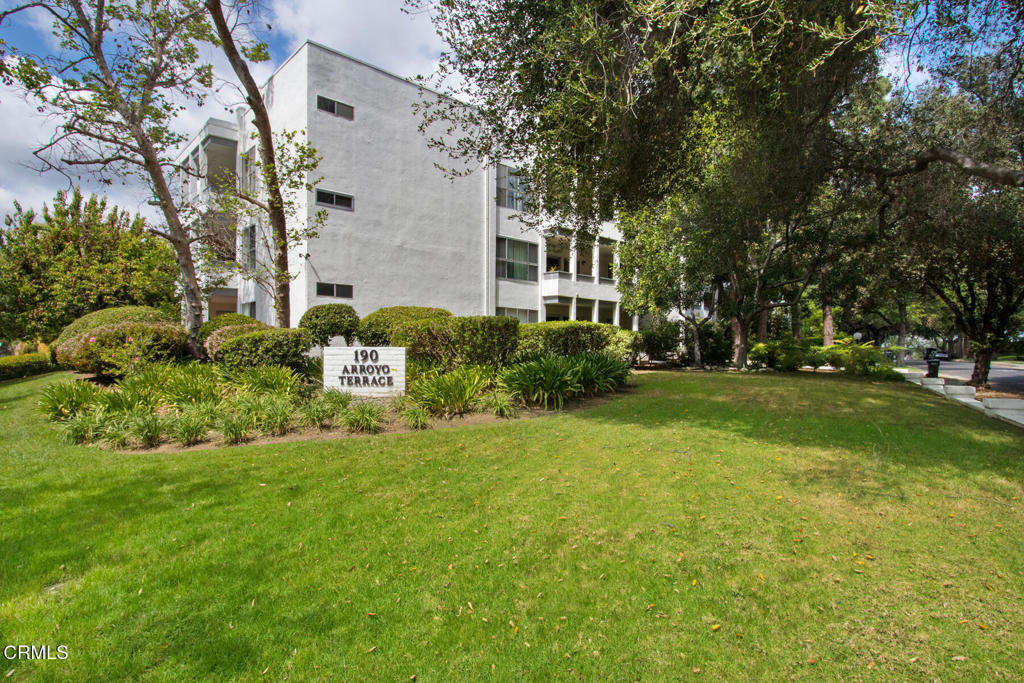 190 Arroyo Terrace 102