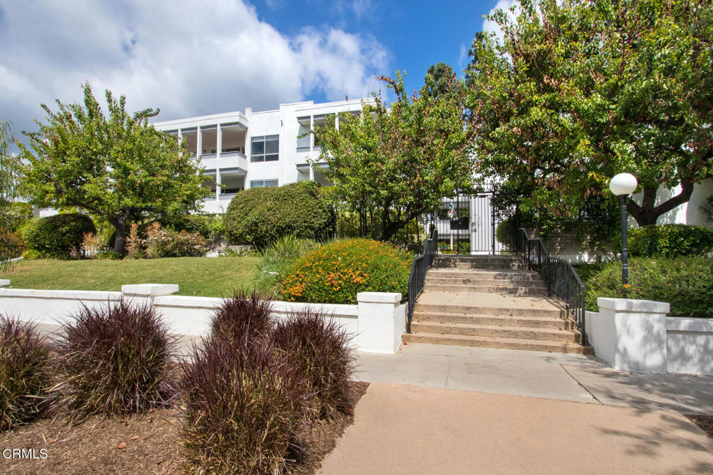 190 Arroyo Terrace 102
