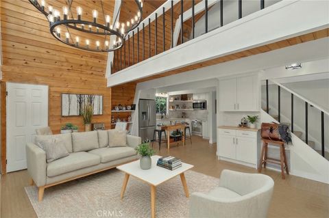 Photo of 26980 Everest Rd, Lake Arrowhead, CA 92317 (MLS # SW26058808)