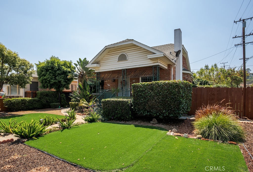 303 S Moore Avenue