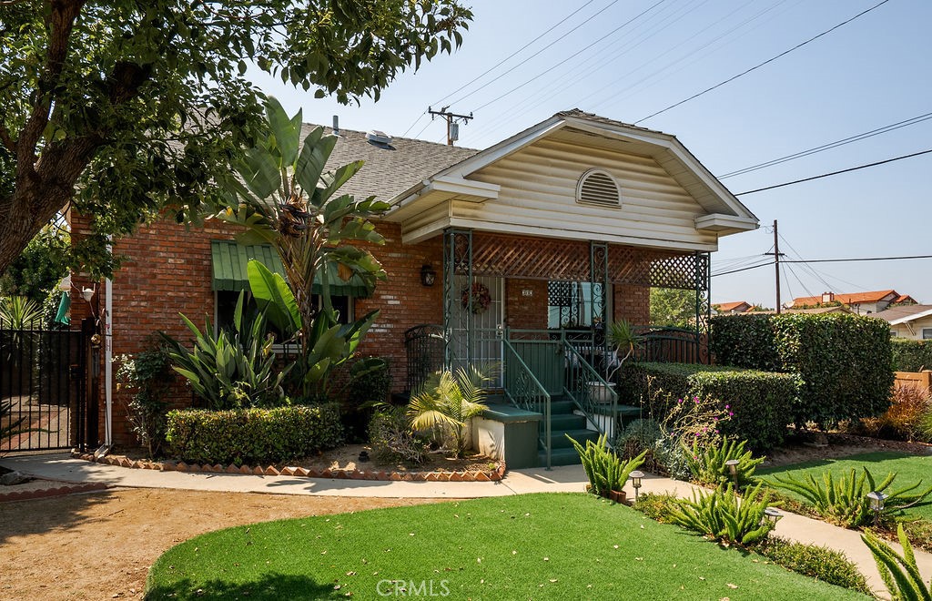 303 S Moore Avenue