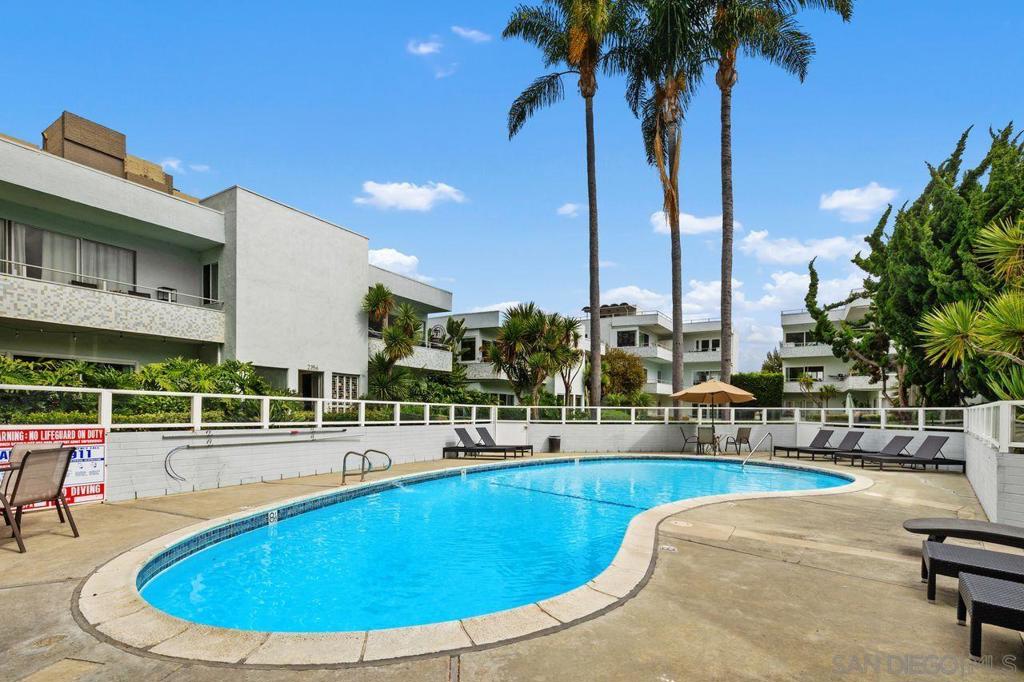 2368 Torrey Pines Road 63