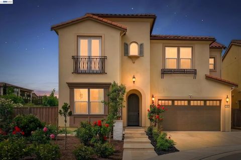 Photo of 103 Camelia Ct Ct, San Ramon, CA 94582 (MLS # 41131237)