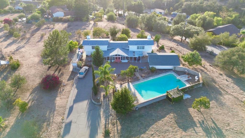 1701 Acacia Lane