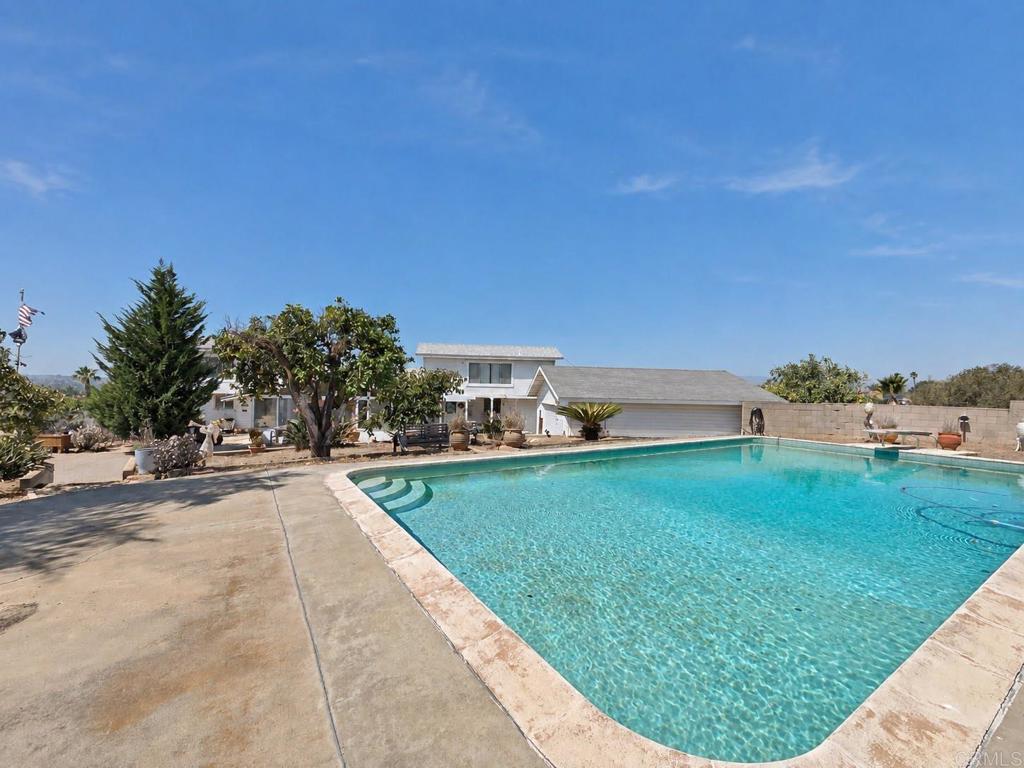 1701 Acacia Lane