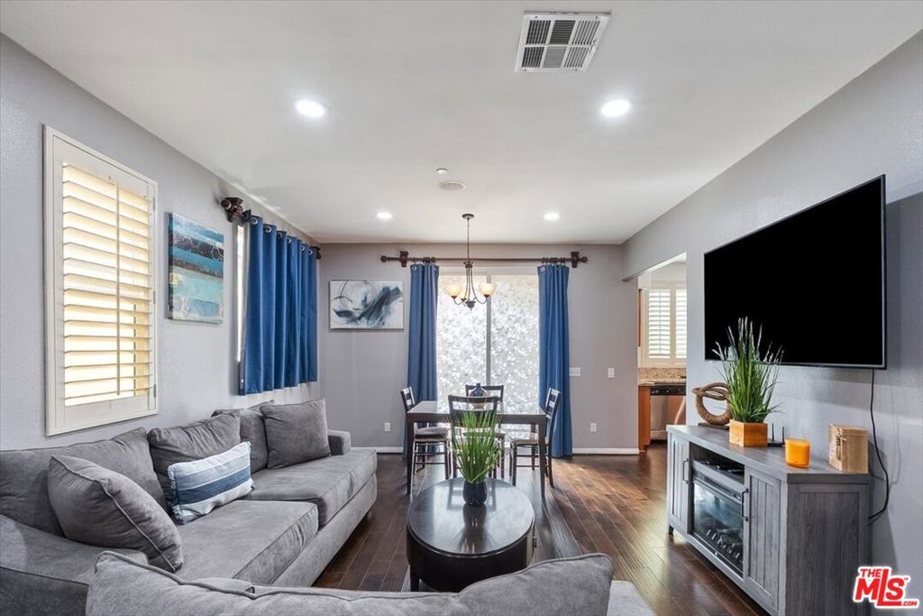 Photo of 11926 Olive Glen Lane, Los Angeles, CA 90047 (MLS # 26670827)