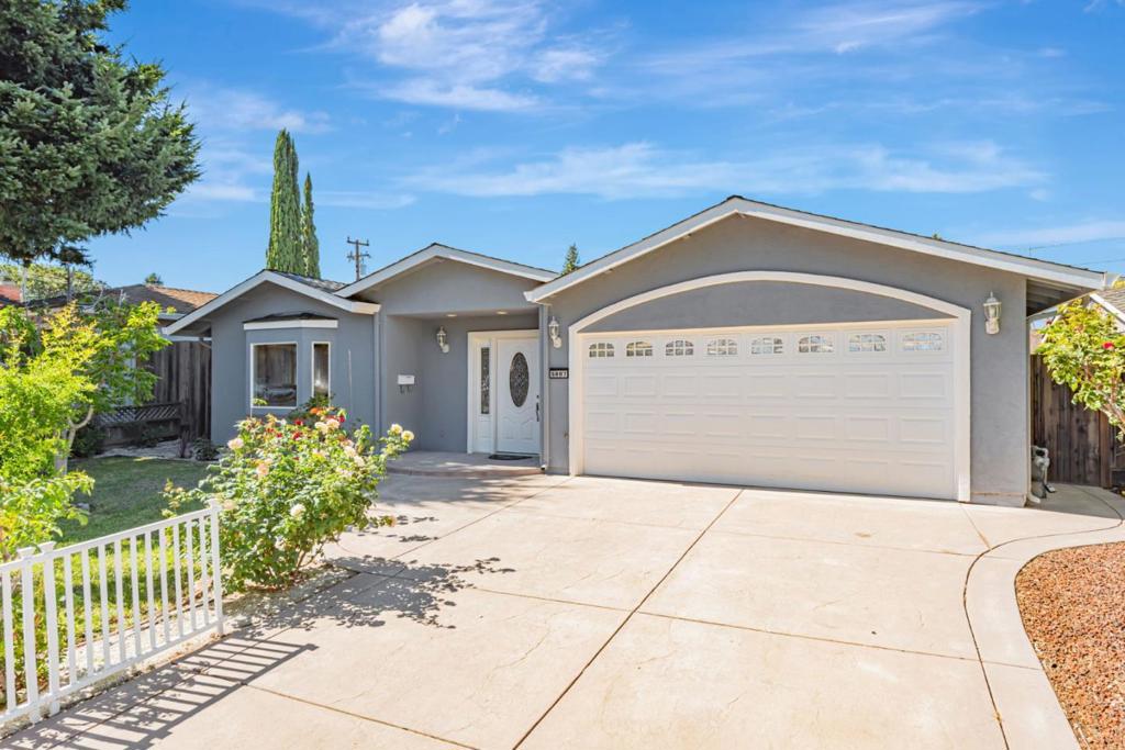 5007 Grimsby Drive