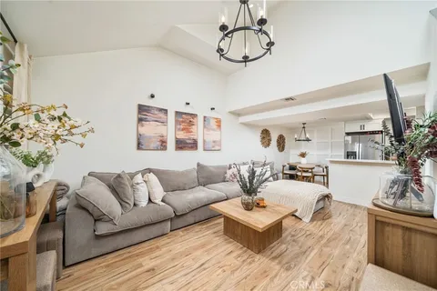 435 W 9th Street Unit A6, Upland, CA 91786 - MLS#: CV26074308