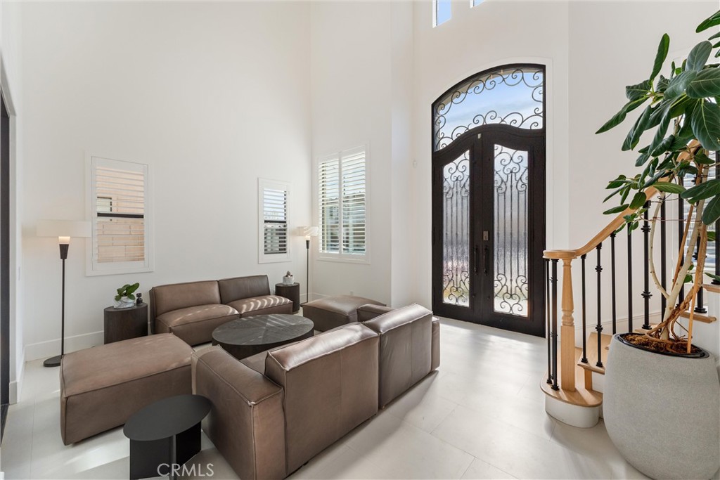 10421 Saint Anna Place