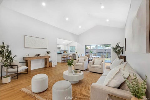 Photo of 5759 Jamieson Avenue, Encino, CA 91316 (MLS # SR26219196)