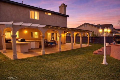 Photo of 1650 Ravenswood Road, Beaumont, CA 92223 (MLS # CV26050652)