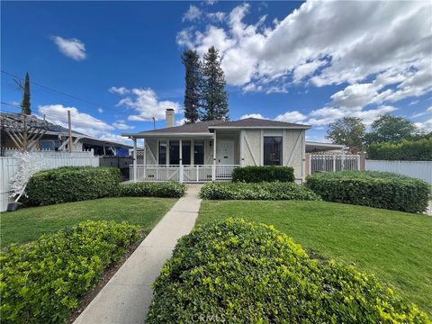 Photo of 18029 Santa Rita Street, Encino, CA 91316 (MLS # SR26114970)