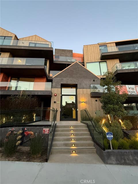 Photo of 1618 Hilts Avenue #103, Los Angeles, CA 90024 (MLS # TR26141669)