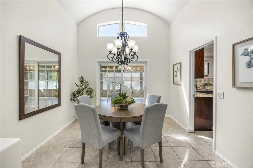 Yorba Linda, California 92887, United States, 4 Bedrooms Bedrooms, ,3 BathroomsBathrooms,Residential,Pending,205121