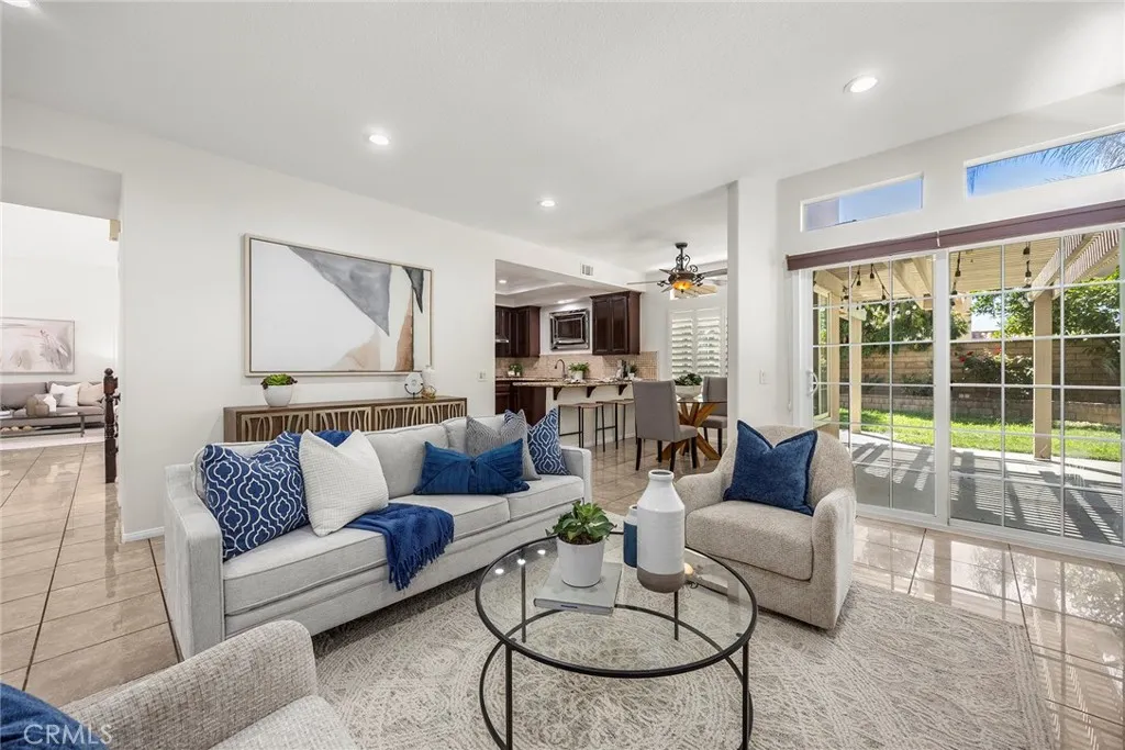 Yorba Linda, California 92887, United States, 4 Bedrooms Bedrooms, ,3 BathroomsBathrooms,Residential,Pending,205121