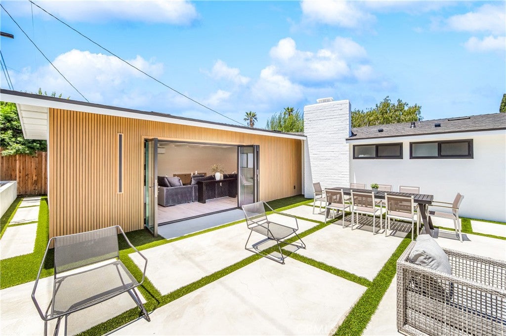 213 Wellesley, Costa Mesa CA 92626 - Photo 15