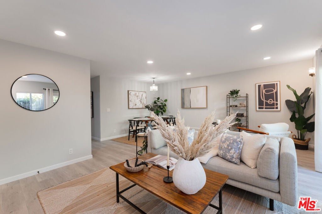 4933 Indian Wood Road 364