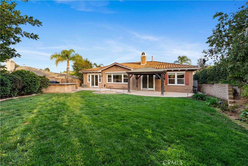 889 Lindamere Court