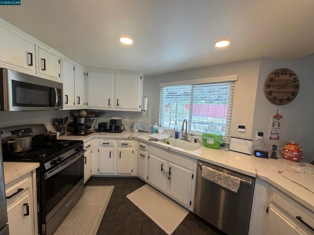 1408 Oakmont Pl