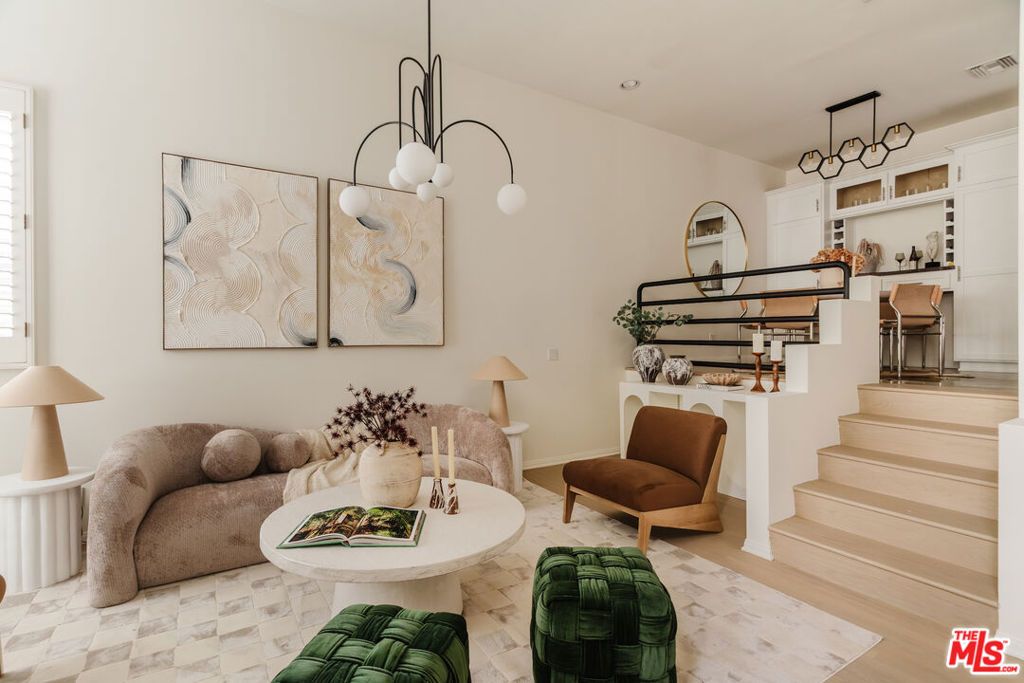 Photo of 8730 Wonderland Avenue, Los Angeles, CA 90046 (MLS # 25602087)