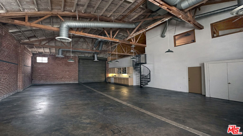 915 S Alta Vista Avenue