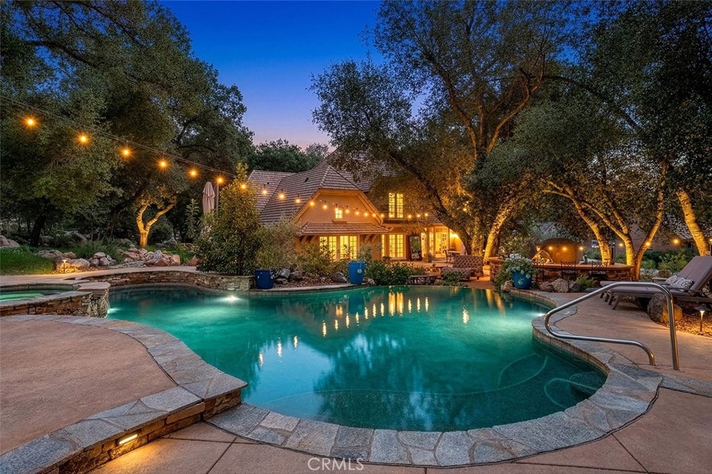 39455 Avenida La Cresta