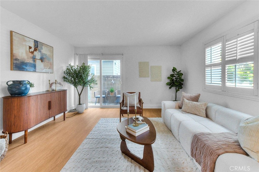 353 N Colorado 101