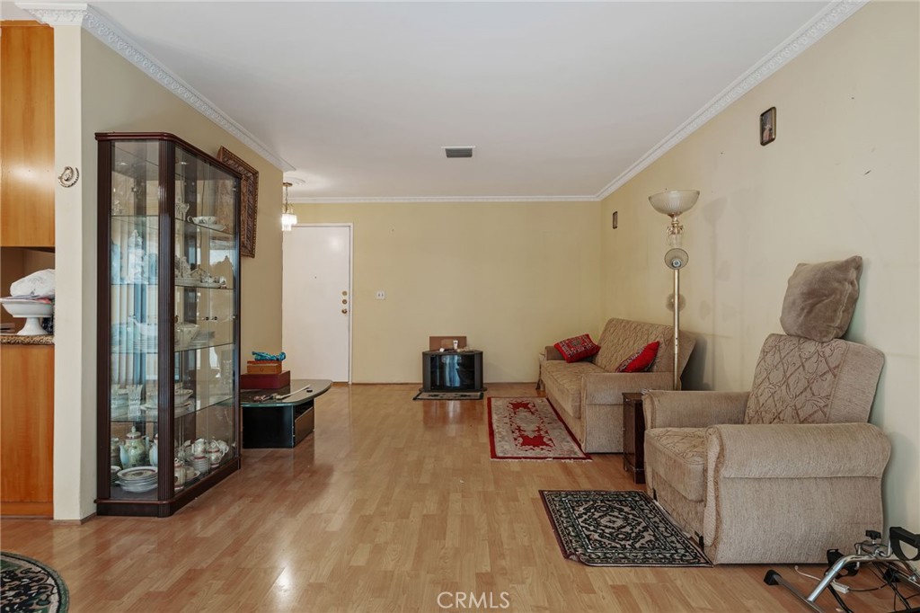 7300 Franklin Avenue 354