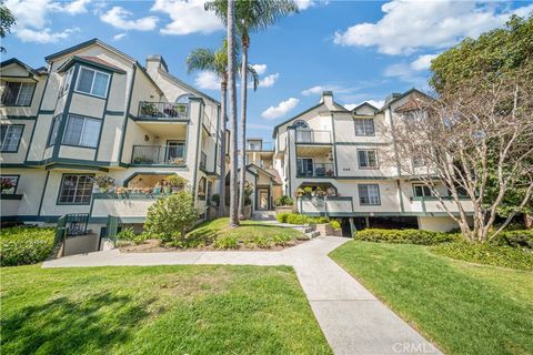 Photo of 645 Ohio Avenue #205, Long Beach, CA 90814 (MLS # PW26022872)