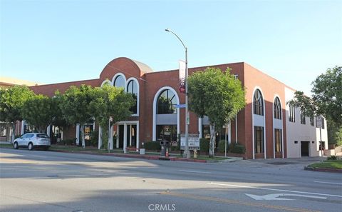 Photo of 4000 Long Beach Blvd Blvd #212, Long Beach, CA 90807 (MLS # PW26008342)